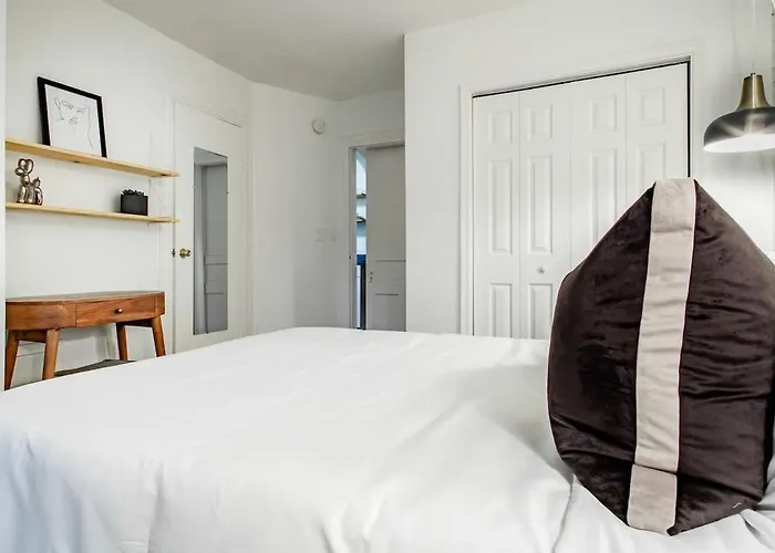 Designerflat Nestled Between Dupont&Logan Circles